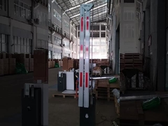 Cánh tay gấp 180°